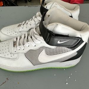 Nike Air Force 1’s. Never worn! Men’s size 12!
